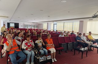 Gemlik Belediyesi çalışanları Temel Afet Bilinci Eğitimi aldı